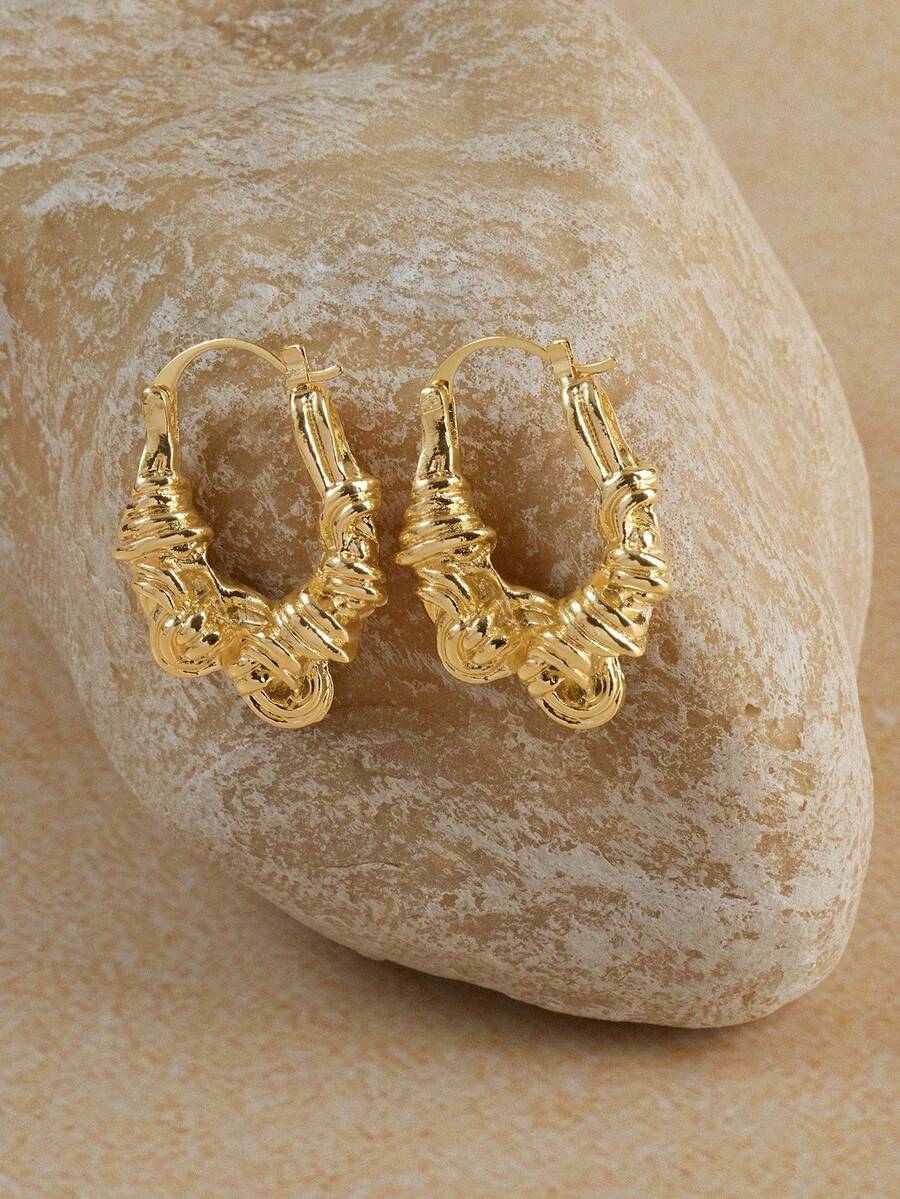 Opalesca 夏季金属缠绕结不对称环形耳环，适合具有独特设计感的女性 - 金色 - 查看 1