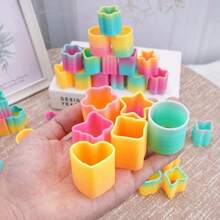 1/12/48个装塑料彩虹春卷混合装，彩色春卷，适合派对礼物、万圣节、感恩节、圣诞节、新年、生日礼物和袜子填充物、春季派对礼物、生日派对礼品袋、课堂奖品、拆箱玩具、小型散装玩具礼物、复活节礼物，一打彩色星星和圆形迷你礼物（颜色和形状随机） - 彩色 - 查看 8