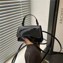 时尚纯色极简迷你手提包，女士腋下斜挎包，适合购物、日常携带，尤其适合年轻女性、大学生、职场新人及白领人士。也完美适用于办公室、学校、工作、商务、通勤、户外活动、旅行和短途出行。 - 黑色 - 查看 4