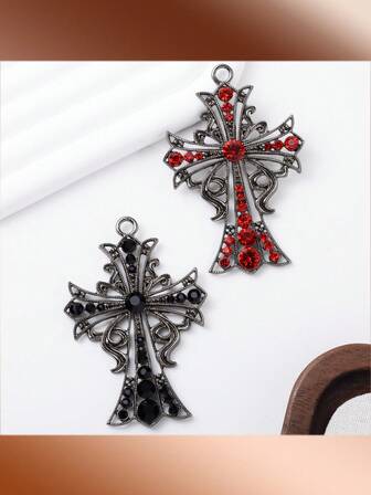 2件套哥特式镂空水钻十字架吊坠项链，合金材质，男女通用毛衣链配饰