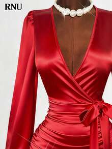 RNU Rotes Satin V-Ausschnitt Laternärmel Schleife Vorderseite Bodycon Kleid für Frauen, geeignet für Dates, Nachtclubs, Straßen, Valentinstag, Halloween, Geburtstag, Weihnachten, Partys, Silvester und andere Anlässe
