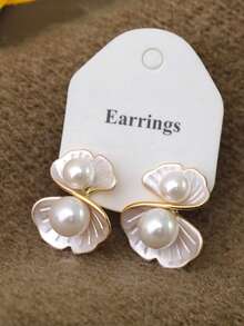 1 Pair Exquisite French Retro Glazed Floral Exaggerated Earrings, Aphrodite Garden, Niche High-End Vacation Style Earrings, Shell Pearl Earrings - Shell Pearl - View 2