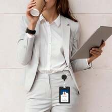 1 Conjunto (Clipe de Crachá + Cordão + Porta-Cartão) Cordão Verde com Gato para Cartões de Identificação e Chaveiros, Carretel de Crachá Divertido com Clipe de Mosquetão Giratório 360°, Cordão Ajustável Destacável, Protetor Vertical de Cartão de Identificação, Adequado como Presente para Família, Amigos, Professores, Enfermeiros, Estudantes, Médicos, Colegas - Gato do Prado Verde