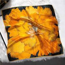 Foulard e sciarpe quadrate da donna