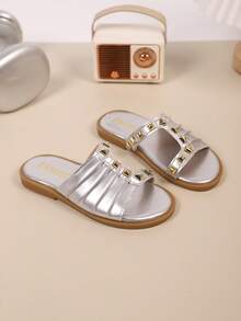 Children Fashion Outdoor Sandals Summer Square Toe Flat Shoes Strap Sandals New Style Girls Shoes Stylish Beach Slippers - Silver - View 3
