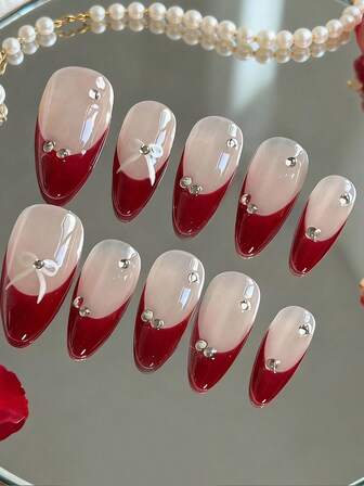 10片手工法式杏仁美甲，手绘蝴蝶结黑粉色清新美甲，温柔气质高品质法式全覆盖假指甲，立体珍珠按压式假指甲造型美甲，创意卡通可爱假指甲美甲用品美甲