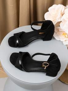 1双时尚儿童凉鞋，2026新款儿童高跟凉鞋，镶钻蝴蝶凉鞋，公主风凉鞋，波西米亚风凉鞋，适合休闲、度假、派对和婚礼等场合 - 黑色 - 查看 1