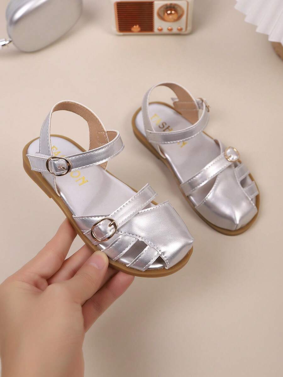 Girls' Outdoor Sandals, Summer New Style, Round Toe Hollow Rhinestone Sticker, Non-Slip, Fashionable & Elegant, Children Flat Beach Sandals - Silver - View 1