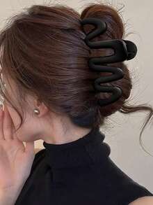 4 piezas/1 pieza Mujeres Pinzas para el cabello cuadradas de 4.25 pulgadas/10.8 cm, onduladas, con forma de rayo, de plástico marrón/negro, elegantes, minimalistas, de unicolor, adecuadas para uso diario, casual, fiesta, viaje, playa, peinado, maquillaje, accesorio de vestimenta, elegantes pinzas de moda para el cabello de las mujeres - Negro - Ver 8