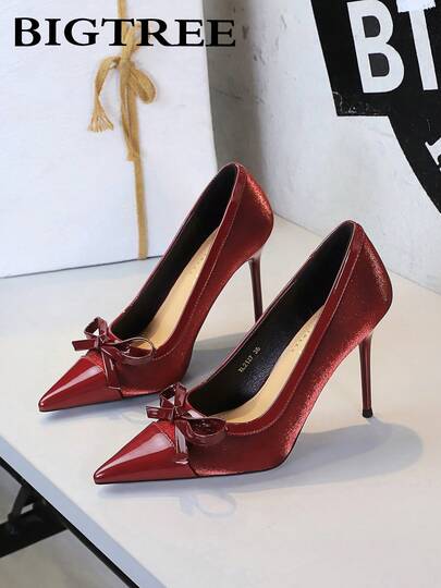 Europeisk och amerikansk stil bankett satin patchwork stilettklackade skor, rosettknut spetsig tå slip-on klänningspumps för kvinnor