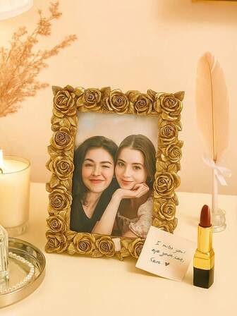 Dekorativ fotoram i vintagestil med ros, elegant bordsbildram i europeisk stil, inredning i vardagsrum och sovrum, minnesgåva för bröllop, premium retro heminredning