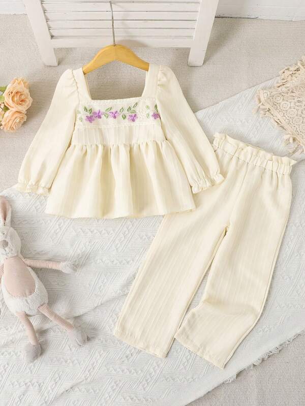 Neuer Vintage-Süß-Outfit für Baby Mädchen im Herbst/Winter, aprikotfarbenes Top mit quadratischem Kragen, Blumenstickerei und Puffärmeln + gestreifte Hose, elegantes Prinzessinnen-Stil 2-teiliges Set