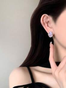 1 Cặp bông tai kim loại và nhựa bất đối xứng màu tím, bông tai phong cách Âu Mỹ dành cho nữ và bé gái, du lịch, đám cưới, tiệc tùng, sinh nhật, quà tặng Giáng sinh 2025 - Màu tím - Xem 2