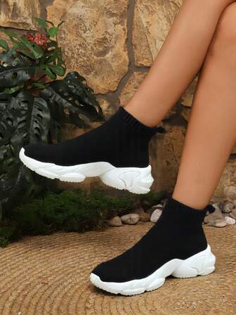 女士全黑休闲运动鞋，带缓震气垫鞋底，套脚针织袜式鞋，舒适舞蹈服