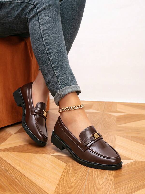 حذاء لوفر للنساء، أحذية مسطحة ذات أصابع مستديرة بطراز رجعي، لوفر بإبزيم معدني قابل للانزلاق، أحذية مسطحة مريحة للخارج، أحذية مسطحة للنساء، أحذية كاجوال