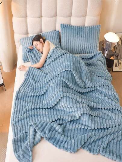 1pc Soft & Fluffy Blanket, Wide Striped Faux Fur Throw Blanket, Pink Bedroom Decor Rug, Plush Wrap, Christmas Flannel Blanket, Casual Nap Blanket, Small Office Nap Blanket, Fluffy Room Decor Rug