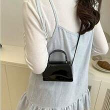 时尚纯色极简迷你手提包，女士腋下斜挎包，适合购物、日常携带，尤其适合年轻女性、大学生、职场新人及白领人士。也完美适用于办公室、学校、工作、商务、通勤、户外活动、旅行和短途出行。 - 黑色 - 查看 5