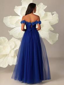 VIPGIRL Vestido de noche elegante de gasa azul real con hombros descubiertos, decorado con volantes florales y abertura alta - Vestido de gala formal para ocasiones especiales - azul real - Ver 2