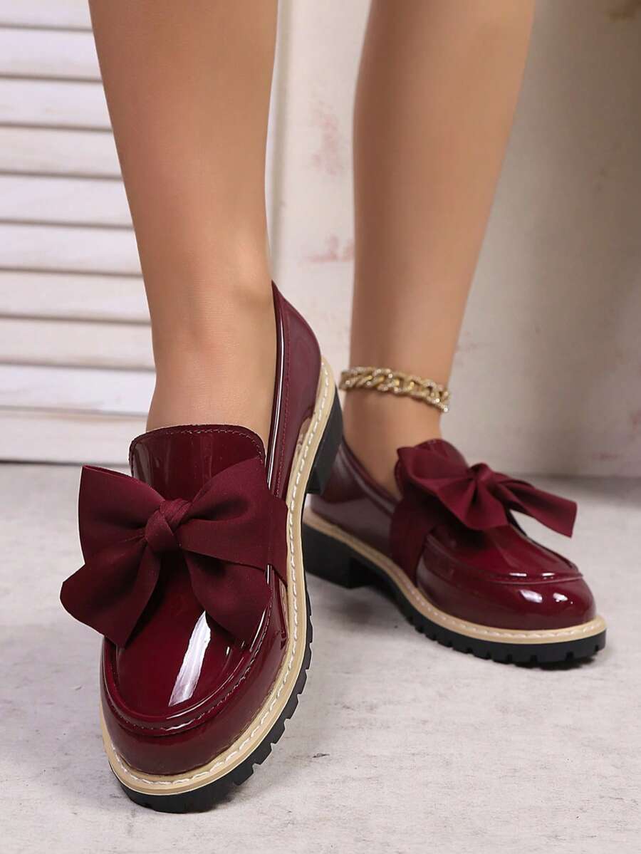 秋冬新款纯色女士蝴蝶结装饰尖头亮面皮革乐福鞋 - 酒紅色 - 查看 1