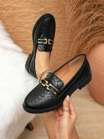 Women's Elegant Black PU Patchwork Flat Round Toe Loafers With Metal Buckle Accent (Texture Of Shoe Upper Varies)