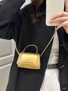 迷你女士手提包，轻便便携迷你托特包，2025年夏季新款流行翻盖纯色小包，单肩斜挎包 - 金色 - 查看 2