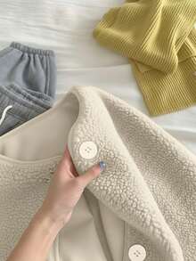 女士杏色泰迪绒仿毛皮纽扣长袖开衫外套，时尚外套，略带弹性