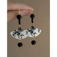 Fashionable Retro Chinese Style Long Silver Needle Ink Painting Fan Shaped Resin Earrings For Women - Đen và trắng - Xem 4