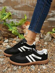 2025春季新款时尚女式白色滑板鞋，透气休闲运动鞋，韩版ins风 - 黑色 - 查看 2