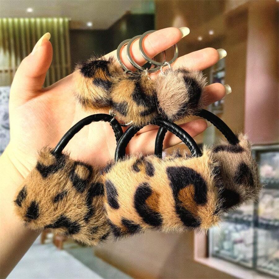 4 Colors Leopard Plush Keychain, Creative Cartoon Bag Accessories Fur Ball Pendant - Multicolor - View 1