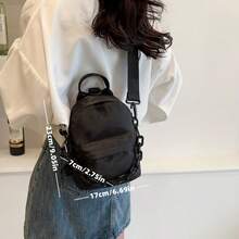 Bolso bandolera con decoración de mini cadena, adecuado para el uso diario y los viajes