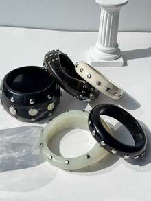 1pc Black & White Asymmetrical Exaggerated Resin Bracelet, Punk Style Silver Rivet Decor Women's Jewelry, Vintage Thick Chunky Accessory For Autumn/Winter