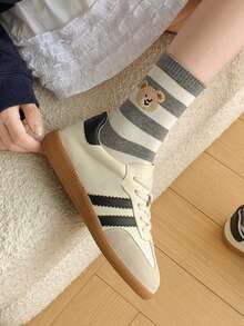 2/5双装女士黑白灰拼接袜，双层植绒泰迪熊条纹拼接设计，透气针织面料，休闲百搭可爱中筒袜，适合春夏情侣穿着，居家、通勤、约会、上学、节日送礼皆宜。 - 彩色 - 查看 5