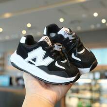 Zapatillas deportivas transpirables para niños, ideales para primavera y otoño. Unisex, para niños y niñas. Parte superior de malla para mantener los pies frescos y transpirables. Suela suave para proteger el pie. Aptas para correr, ir al colegio, el día a día y actividades al aire libre. - Negro - Ver 9