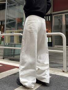 1件美式街头风男士手绘阔腿牛仔裤，宽松百搭休闲牛仔裤（不含腰带和配饰） - 白色 - 查看 2