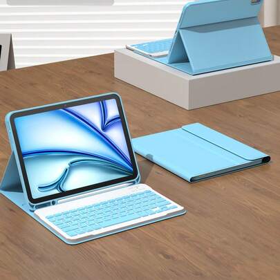适用于 iPad A16（第 11/10 代）、第 9/8/7 代（10.2 英寸）、iPad Air（10.9/11 英寸）的键盘保护套，采用 TPU 翻盖 PMMA PU 皮革材质，包含无线蓝牙键盘（150mAh 电池）和支架，浅蓝色