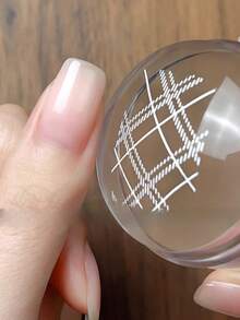 1pc Plaid & Stripe Pattern Nail Art Template Board, Holiday Nail Art Stamping Plate, Suitable For Christmas DIY Nail Salon Design, Nail Art Gift Accessories Tool, Nail Sticker Stamping