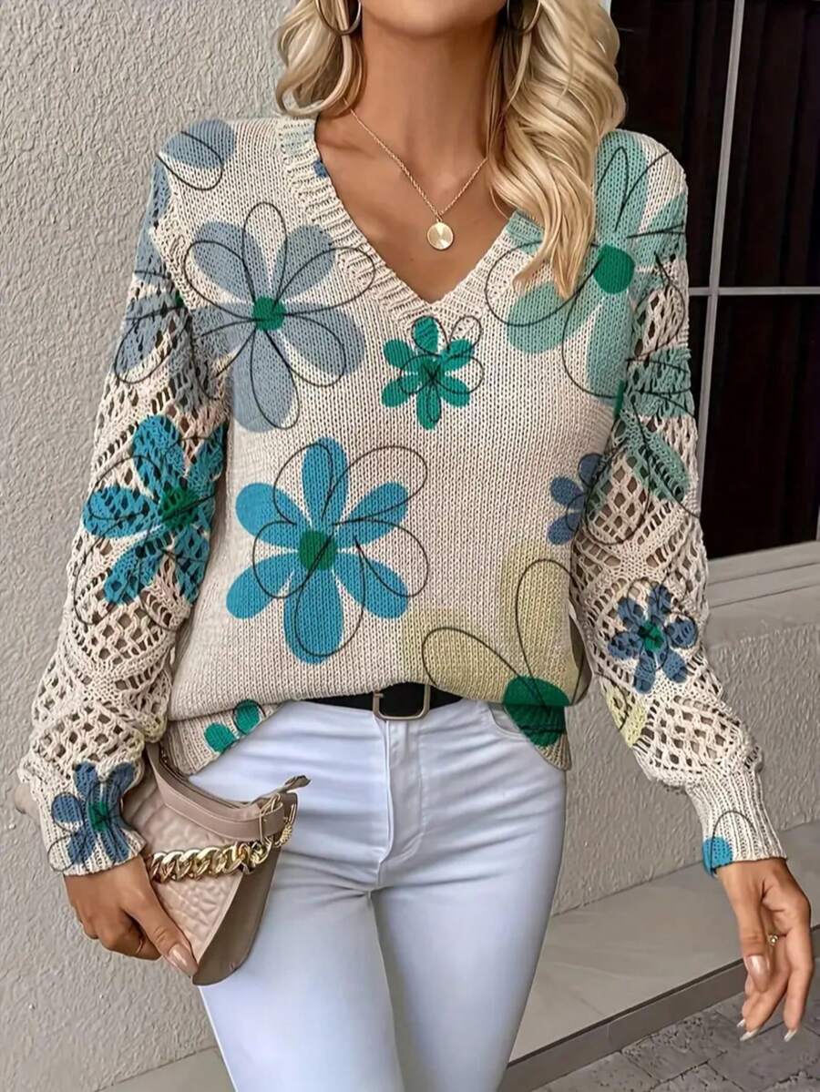 "Women's Vintage Color-Block Large Floral V-Neck Hollow-Out Knitted Sweater, Niche Design Sense! Loose And Slim-Fitting Silhouette Flatters All Body Types. Hollow-Out Knitting Craftsmanship Comes With Breathable Ingenuity. Artistic Floral Pattern Makes Your Outfit Photo-Ready In Seconds. Perfect For Wearing Alone With White Pants For A Retro Eye-Catching Look In Early Autumn, And Layering In Early Winter." - 藍色 - 查看 1