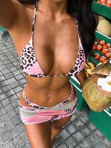 PEPPERMOLLY 1. Bộ bikini hai mảnh gợi cảm họa tiết ngẫu nhiên dành cho nữ, thích hợp cho kỳ nghỉ xuân, bộ 3 món mùa hè gồm váy hai mảnh in hoa và bikini. - Nhiều màu - Xem 2