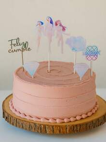 Set de Decoraciones Tipo Cake Topper para Pasteles, Tartas y Repostería con Temática de Hundrix K-Pop  - Set de 6 piezas: 3 Personajes, 1 Letrero Hundrix, 1 Bola Disco y 2 Diamantes - Hechos en Madera MDF de 3 mm de Grosor, Multicolor y 100% Productos Mexicanos - Ideales para Pasteles, Tartas, Gelatinas, Repostería y Regalos para Celebraciones de Cumpleaños, Aniversarios, Infantiles, Juveniles, Temáticas, Bautizos, Confirmaciones, Primera Comunión, Regreso a Clases, Revelación de Sexo, entre otras - De Fácil Colocación, Resistentes y Reutilizables - Diseño Moderno y Actual. Medida variables Letrero con Personajes de 17 cm de largo y 12 cm ancho aproximadamente. - Multicolor - Ver 3