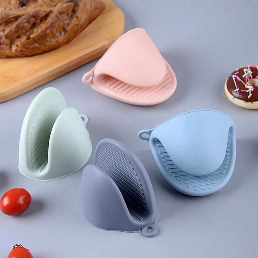 Silicone Heat-Resistant Glove Kitchen Oven Baking Gloves Set Anti-Scald Silicone Insulation Gloves For Microwave Oven Heat Kitchen Oven Mitts Silicone Heat Insulation Gloves Clip Thicken Baking Silicone Oven Mitts Anti-Slip Grips Bowl Pot Clips