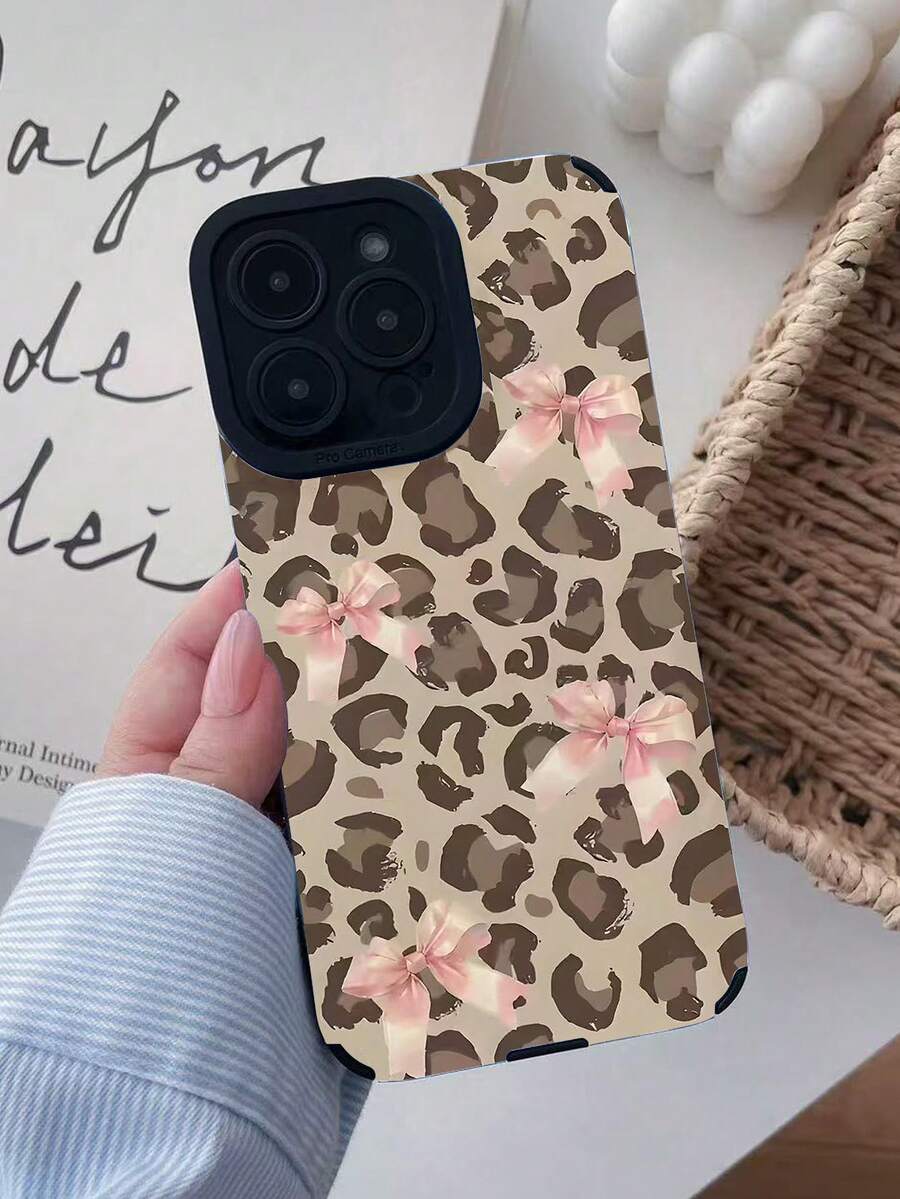 1pc Leopard Print Bow Striped Painted Protective Phone Case, Shockproof, Compatible With Apple 11, 12, 13, 14, 12 Pro Max, 13 Pro Max, 15, 15 Pro, 15 Plus, 15 Pro Max, 16, 16 Pro, 16 Plus, 16 Pro Max, 17, 17 Pro, 17 Air, 17 Pro Max / S23 Ultra / S24 Ultra / S25 Ultra - Multicolor - View 1