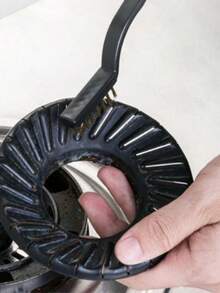 3 piezas/6 piezas/9 piezas Cepillos de limpieza de estufas de acero inoxidable (cepillo de nailon, cepillo de latón, cepillo de alambre de acero) Cepillo de alambre de acero, cepillo de estufa, con mango cómodo, para limpiar escoria de soldadura, limpiar y desengrasar (aproximadamente 7 pulgadas de largo) Herramienta de desoxidación, herramienta de desoxidación, limpiador de escoria de soldadura, cepillo, cepillo resistente, material de acero de alta calidad, herramienta de limpieza de metales, cepillo de limpieza adecuado para cocina, estufa, comedor, sin electricidad requerida, reutilizable, esencial para la limpieza del hogar, elimina rápidamente la grasa