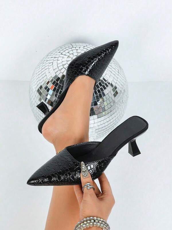 Teens' New Pointed Toe Low Heel Sandals, Vintage Refined Casual Wear Suitable For Dates, Commuting, Light Social Occasions, Shopping, In Brown Floral, Black Metal Buckle, And Sweet Pink Colorways