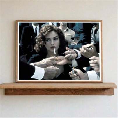 1pc Monica Bellucci Smoking Poster, Photography Prints, Printable Wall Art, Monica Bellucci Fan Gifts, Black And White, Posters Canvas Painting Wall Arts Room Home Decoration Unframed