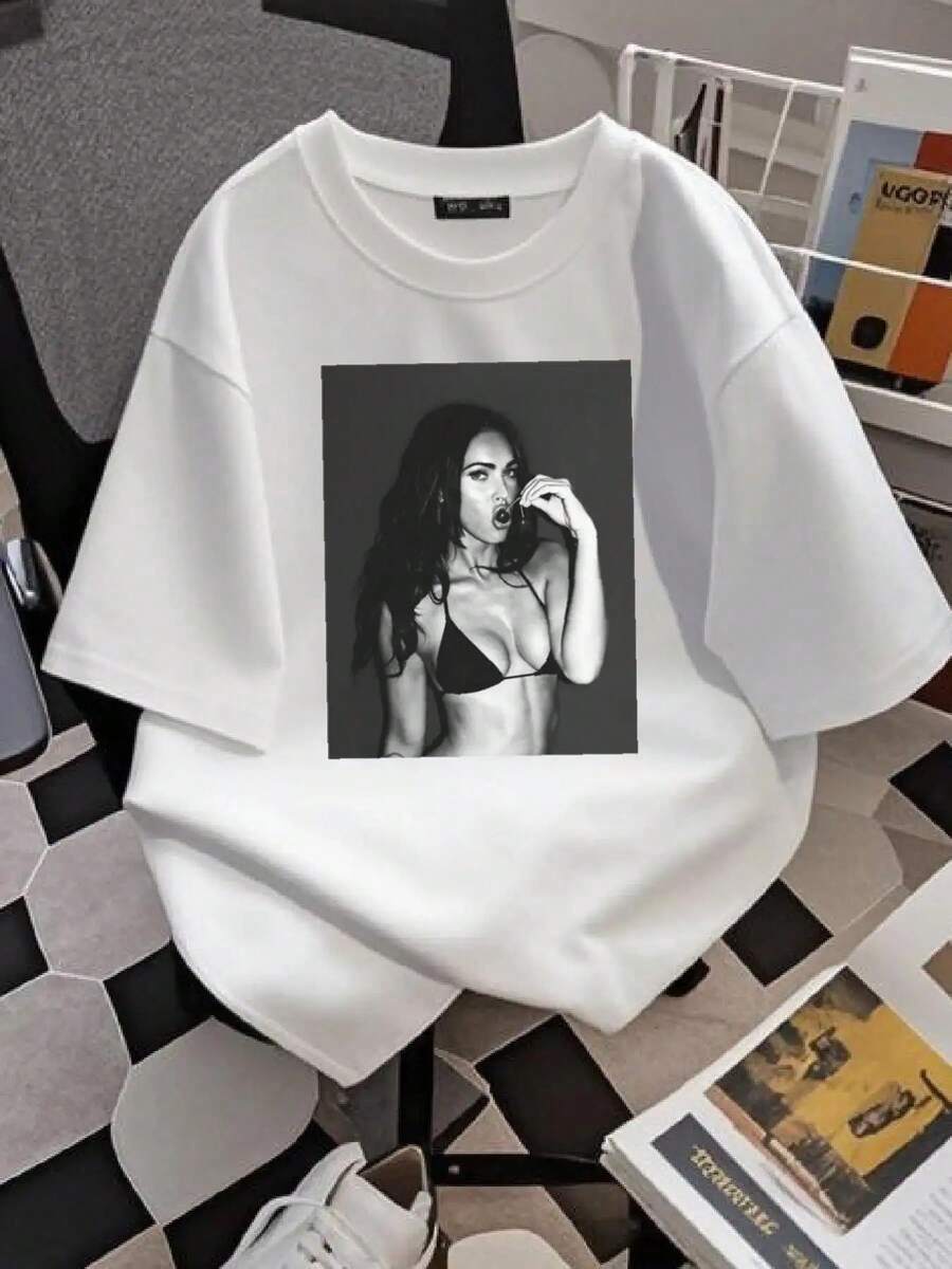 Men's White Graphic T-Shirt- Megan Fox Black& Nude Photo Print Tee- Soft Breathable Fabric Casual Streetwear Top- Machine Washable Everyday Shirt For Adults- Celebrity Apparel, T Shirts Graphic, Comfortable Wear, Short Sleeve Shirt, Nontranspare, Mens Casual And Stylish Tshirts, Womens T Shirts, Casual Attire, Comfortable Clothing, Tshirt, Urban Streetwear, Durable Shirt, Highquality Material, Printed Tee, Casual Wear For Men, Adult Apparel - 白色 - 查看 1
