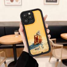 Cubierta de telefono con borde negro y parte trasera amarilla con estampado de concha marina en playa dorada para uso diario en cafeterias y espacios interiores Aplicable a los teléfonos de la serie Apple y Galaxy - Blanco - Ver 1