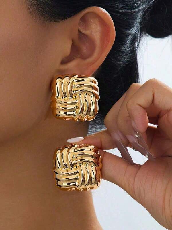 1 Pair Punk Minimalist Style Golden Metal Twist Stud Earrings, Fashion Elegant Jewelry For Women, Suitable For Daily Wear, Party, Banquet, Festival