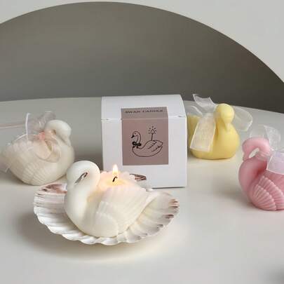 1pc Swan/Flamingo Shaped Soy Wax Candle, Smokeless Decorative Candle Suitable For Home Decor, Atmosphere Setting, Holiday Decoration, Candle Decor, New Year Decoration, New Year Gift, Wedding Decoration, Wedding Favor, Valentine's Day Decor, Valentine's Day Gift, Gift For Her, Best Friend Gift, Souvenir, Photography Prop