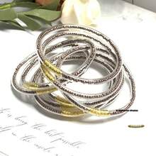 Set de 9 piezas de pulseras de colores con cuentas, estilo princesa de múltiples capas, aptas para que las mujeres las usen en fiestas de Navidad - Cuentas de arroz - Ver 15