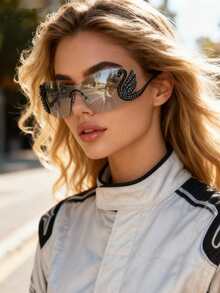 一副个性化时尚眼镜，休闲百搭，精致优雅，适合家庭出游、旅行、海滩、音乐节和日常佩戴。 - 白水銀色 - 查看 3